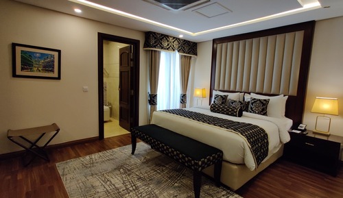 Royal Suite, Multiple Beds, Smoking