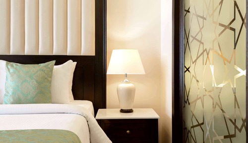 Deluxe Room, 1 King Bed, Smoking