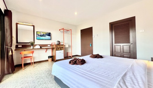 Double Room, 1 King Bed, Balcony, Pool View