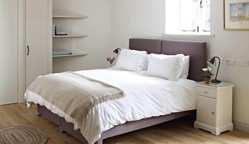 Luxury Studio, Accessible, Courtyard View (The Stable accessible)