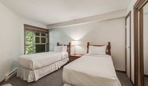Suite, 2 Bedrooms, Kitchen
