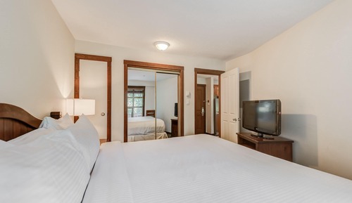 Suite, 1 Bedroom, Kitchen