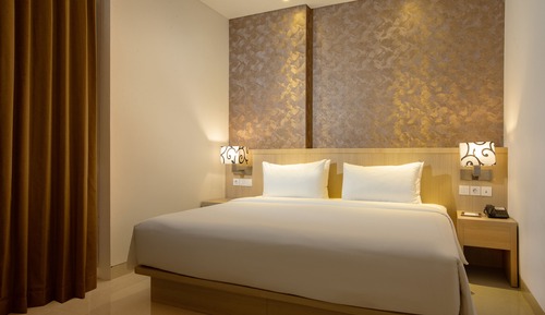 Deluxe King Suite