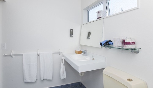 Queen Accessible Studio