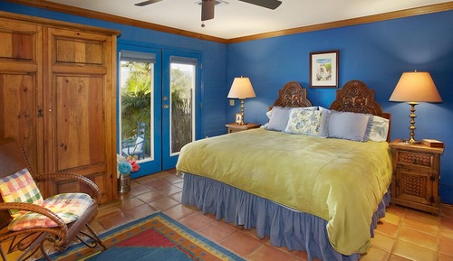 Suite, 1 King Bed, Jetted Tub, Courtyard Area