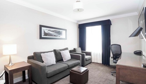 Standard Suite, 1 King Bed, Kitchen