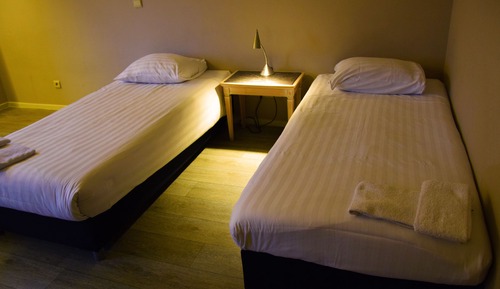 Studio, 2 Twin Beds