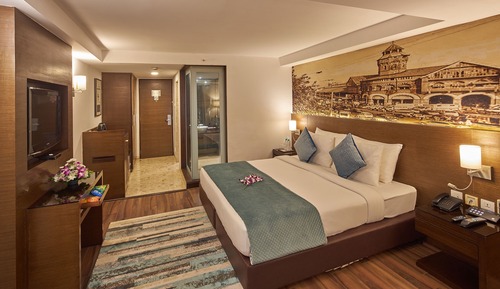 Club Room, 1 King Bed