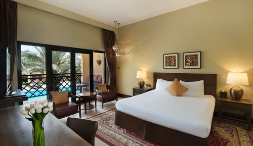 Al Sahab Queen room with balcony