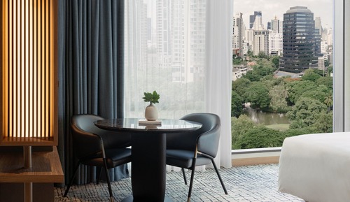Suite, 1 King Bed (Embassy)