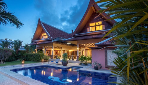5-bedroom Villa with Private Pool