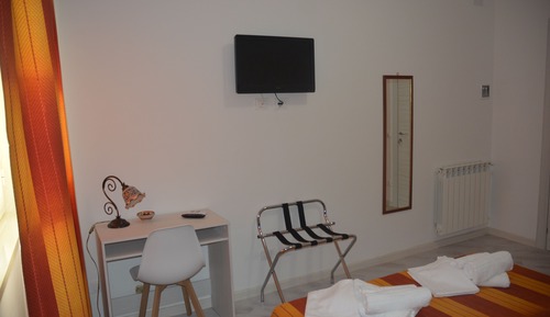 Classic Room, Shared Bathroom