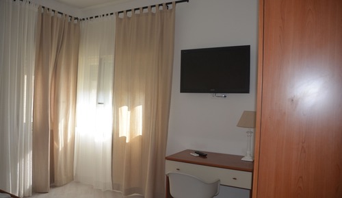 Deluxe Room, Shared Bathroom