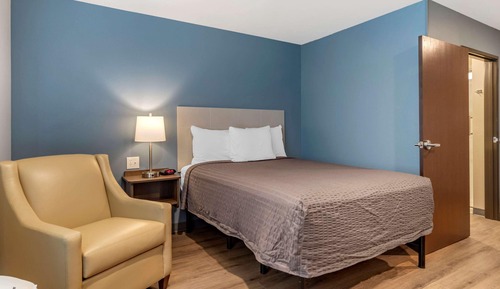 Room, 1 Queen Bed, Accessible, Non Smoking (Bathtub)