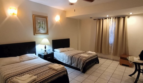 Double Room (Room 5)