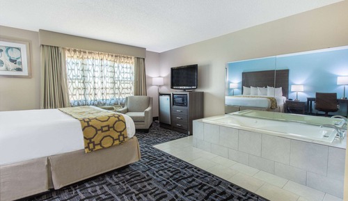 Deluxe Studio Suite, 1 King Bed, Non Smoking