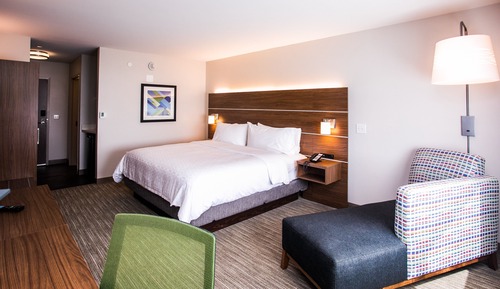 Standard Room, 1 King Bed (Extra Floor Space)