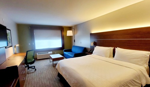 Suite, 1 King Bed, Mobility Accessible (Roll-In Shower)