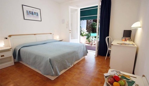 Classic Double or Twin Room, Patio, Garden View