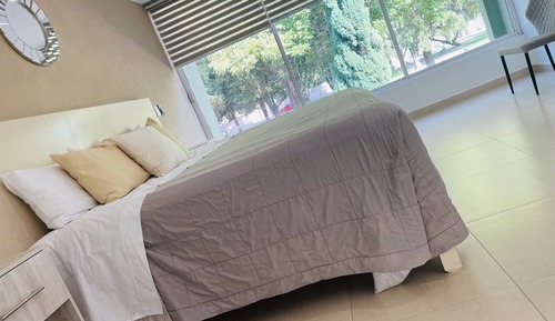 Luxury Room, 1 King Bed