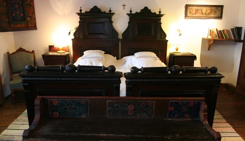 Double or Twin Room (9)