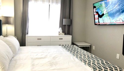 Condo (2 Bedrooms)