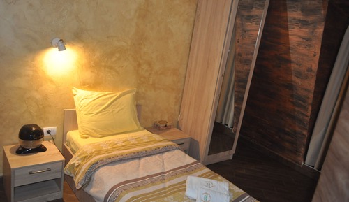 Triple Room, Garden View (2)