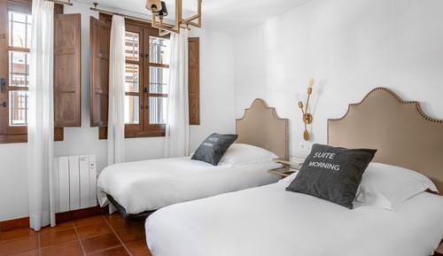 Two-Bedroom Apartment with rooftop terrace