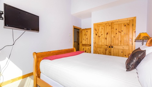 Condo, 3 Bedrooms