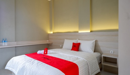 Double Room (Reddoorz)