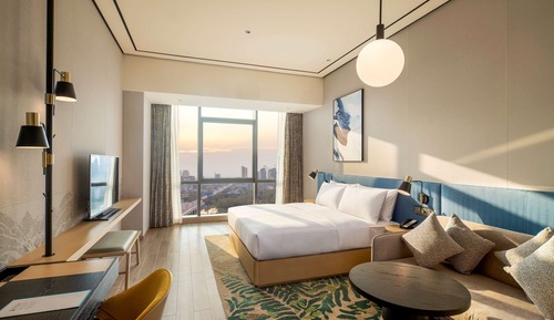 Comfort Room, 1 King Bed, Lake View
