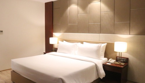 Executive King Room with Temple View