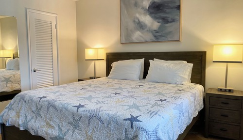 Superior Apartment, 1 King Bed with Sofa bed, Patio, Poolside