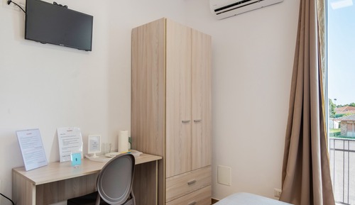 Room, 1 Bedroom (Room 6)