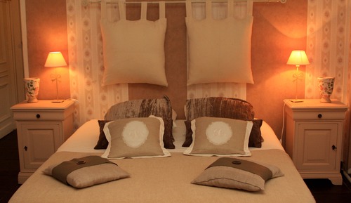 Double Room, Garden View (Rose)