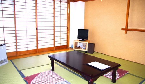 Japanese traditional room with bathroom (Adult 3-4)