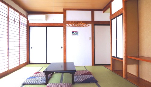 Japanese traditional room with bathroom (Adult 5-6)