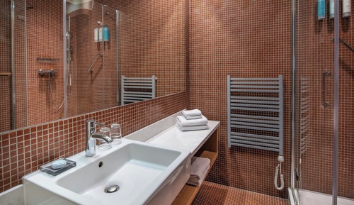 Standard Room, 1 King Bed, Non Smoking, Balcony