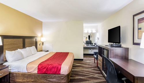 Room, 1 King Bed, Non Smoking, Hot Tub