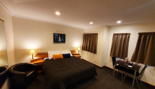 Studio, 1 King Bed