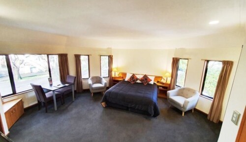 Superior Studio, 1 King Bed