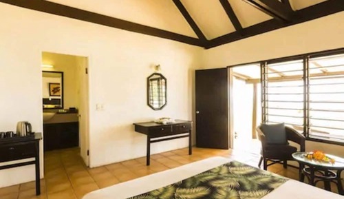 Beachfront Bure (1 Double and 1 Single Bed)