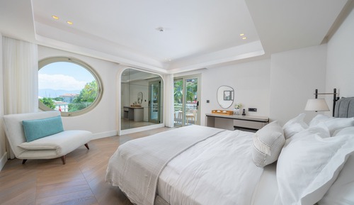 Superior Room, Partial Sea View