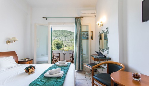 Triple Room, Garden View (with Extra Bed)