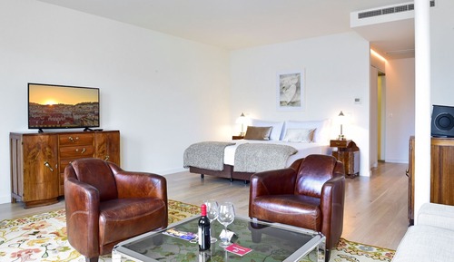 Double Room, City View (1)