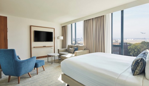 Premier Room, 1 King Bed, Non Smoking