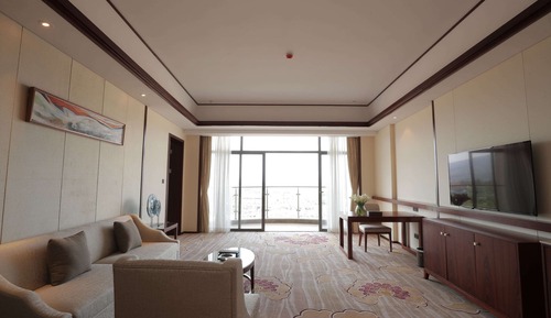 Deluxe Suite, 1 King Bed, Non Smoking