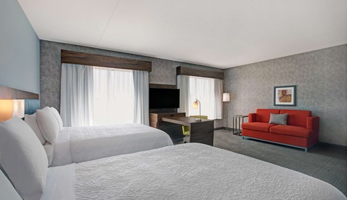 Studio, 2 Queen Beds, Refrigerator & Microwave (Wet bar)