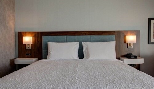 Room, 1 King Bed, Refrigerator & Microwave