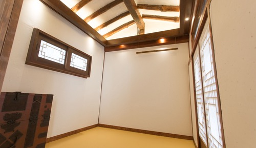 Traditional Room (Daemunchae)